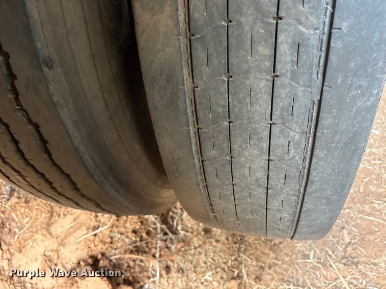 image for item DT4994 1982 Wabash dry van trailer