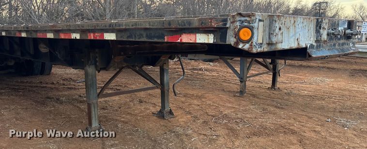 image for item DT4995 1998 Fontaine TP-4-4881SL flatbed trailer