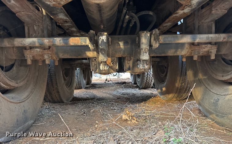 image for item DT4995 1998 Fontaine TP-4-4881SL flatbed trailer