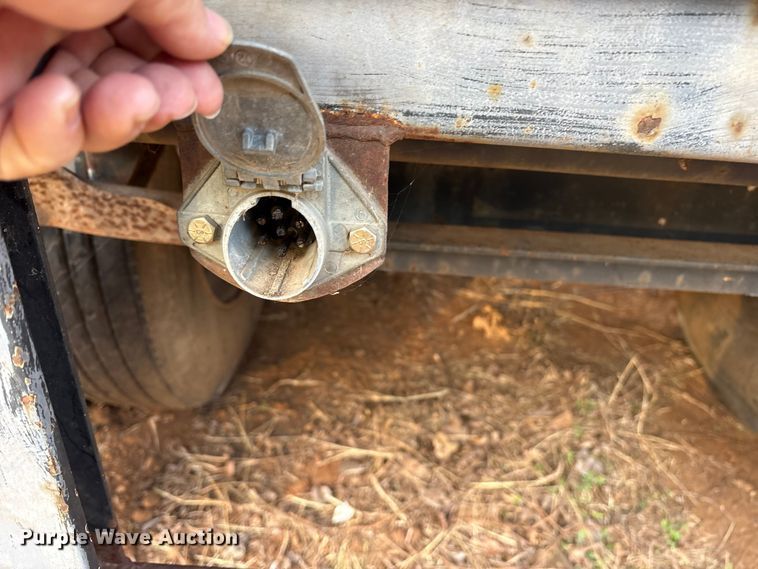 image for item DT4995 1998 Fontaine TP-4-4881SL flatbed trailer