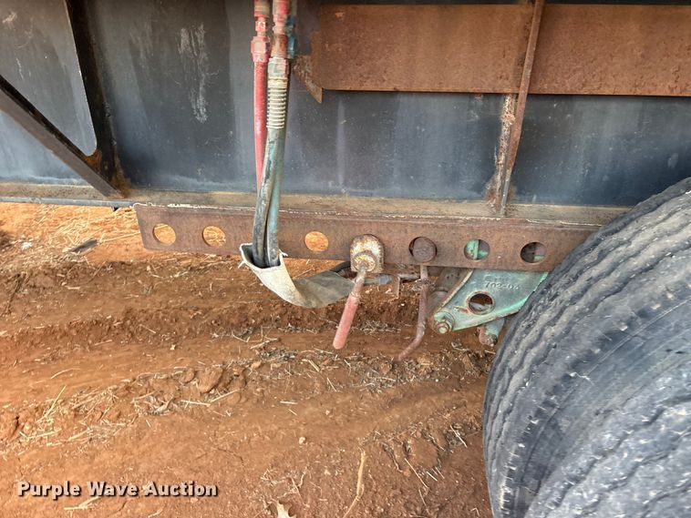 image for item DT4995 1998 Fontaine TP-4-4881SL flatbed trailer