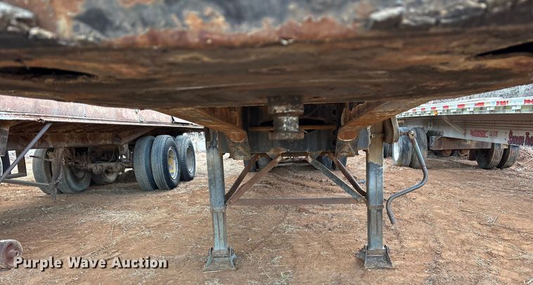 image for item DT4995 1998 Fontaine TP-4-4881SL flatbed trailer