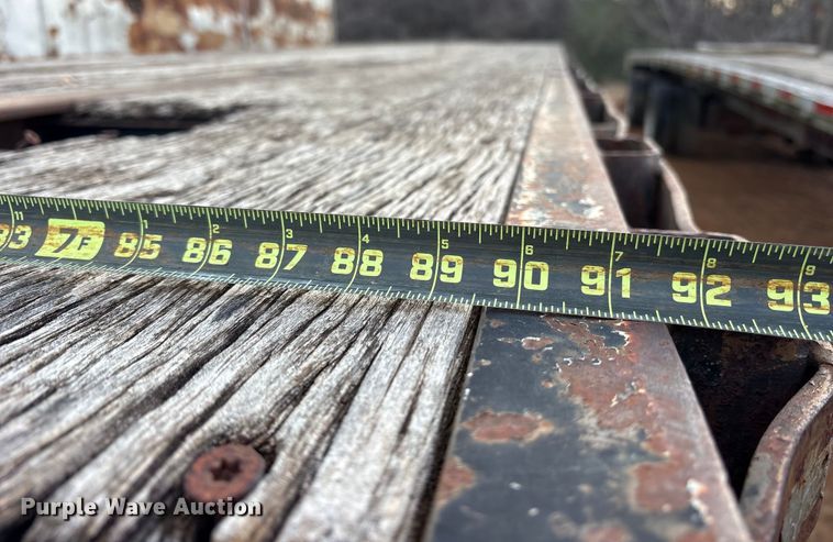 image for item DT4995 1998 Fontaine TP-4-4881SL flatbed trailer