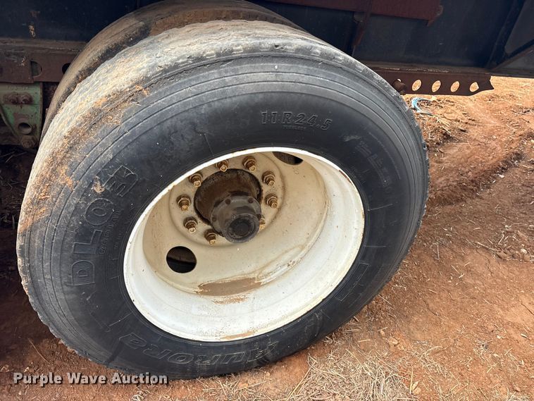 image for item DT4995 1998 Fontaine TP-4-4881SL flatbed trailer