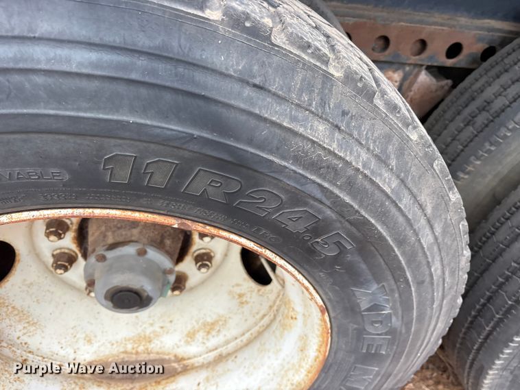 image for item DT4995 1998 Fontaine TP-4-4881SL flatbed trailer