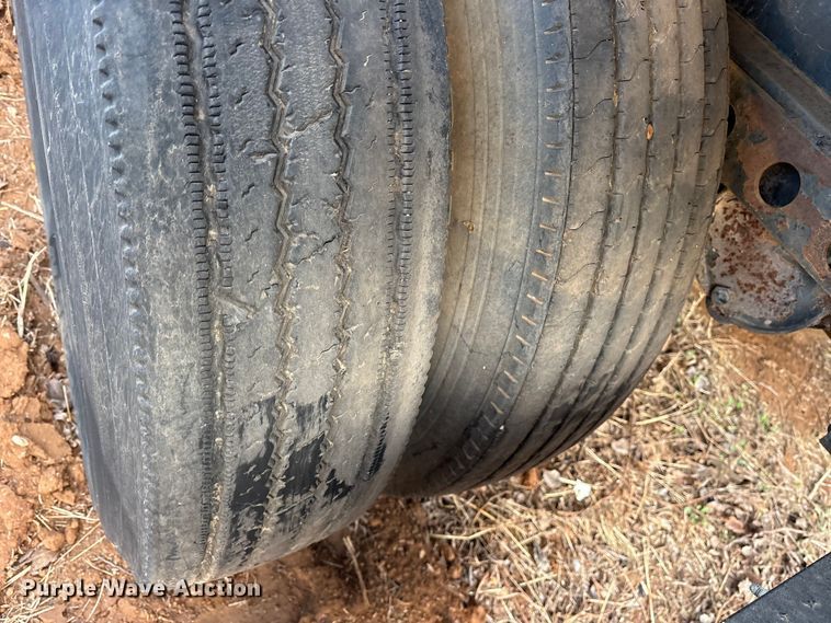 image for item DT4995 1998 Fontaine TP-4-4881SL flatbed trailer