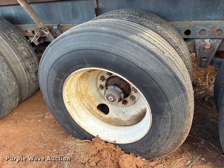 image for item DT4995 1998 Fontaine TP-4-4881SL flatbed trailer