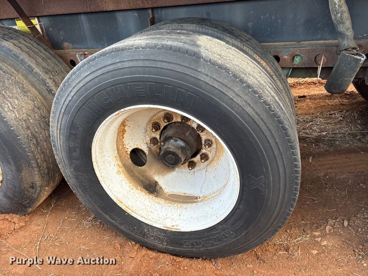 image for item DT4995 1998 Fontaine TP-4-4881SL flatbed trailer