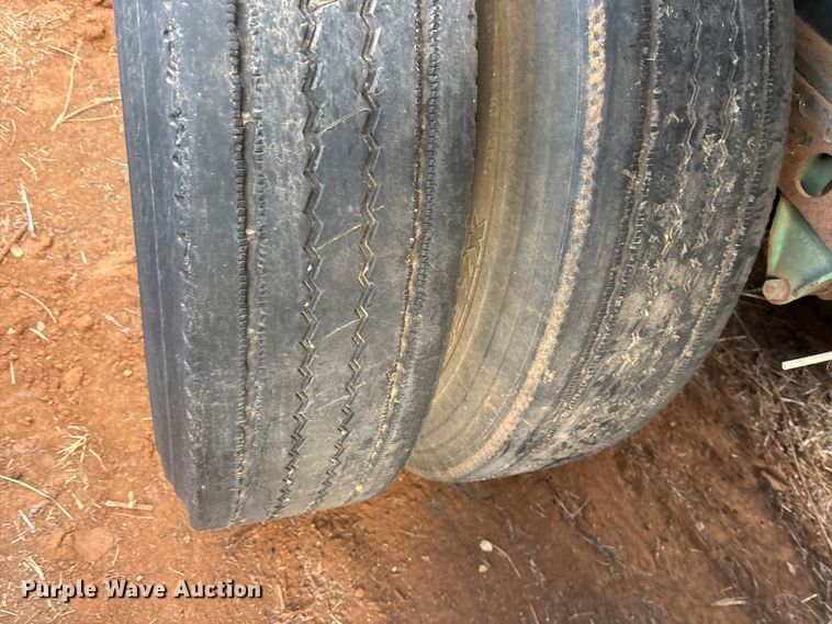 image for item DT4995 1998 Fontaine TP-4-4881SL flatbed trailer