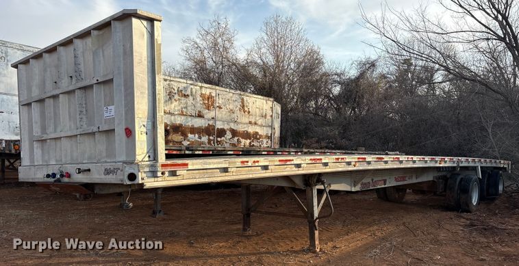 image for item DT4996 1992 Reitnouer flatbed trailer