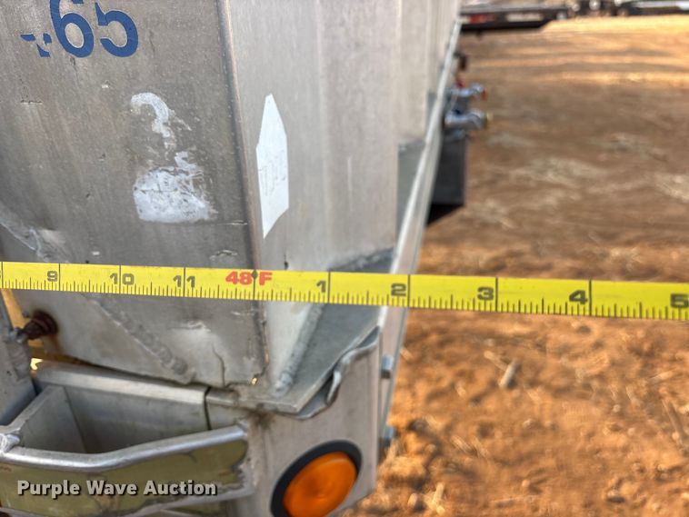 image for item DT4996 1992 Reitnouer flatbed trailer