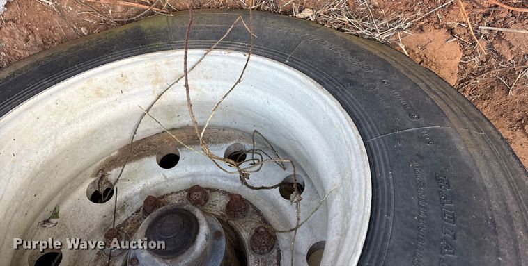 image for item DT4996 1992 Reitnouer flatbed trailer