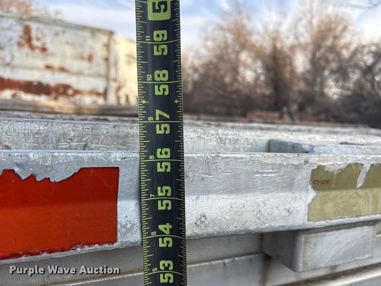 image for item DT4996 1992 Reitnouer flatbed trailer