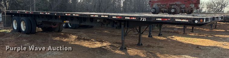 image for item DT4997 2000 Lufkin EXT 48/80 flatbed trailer