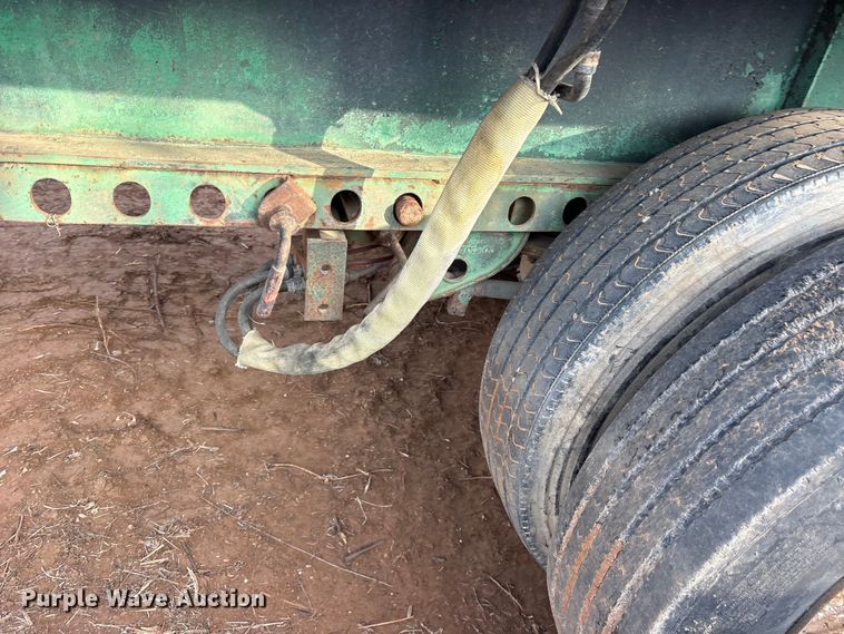 image for item DT4998 1986 Transcraft ETL-48-80 extendable flatbed trailer