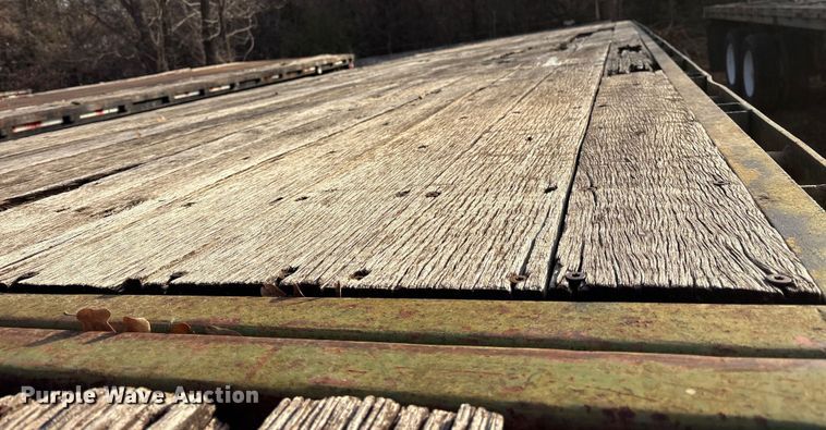 image for item DT4998 1986 Transcraft ETL-48-80 extendable flatbed trailer