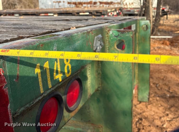 image for item DT4998 1986 Transcraft ETL-48-80 extendable flatbed trailer