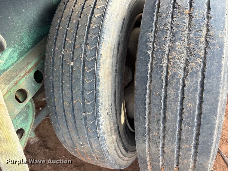 image for item DT4998 1986 Transcraft ETL-48-80 extendable flatbed trailer