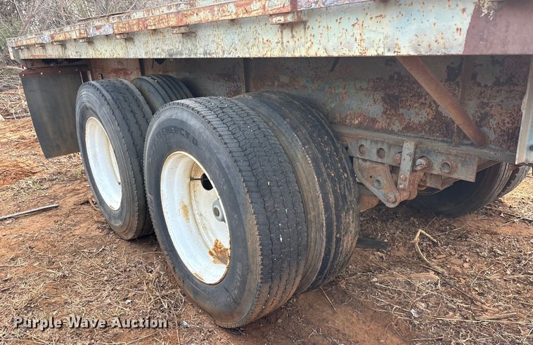 image for item DT4999 1987 Great Dane EXT-45-75 extendable flatbed trailer