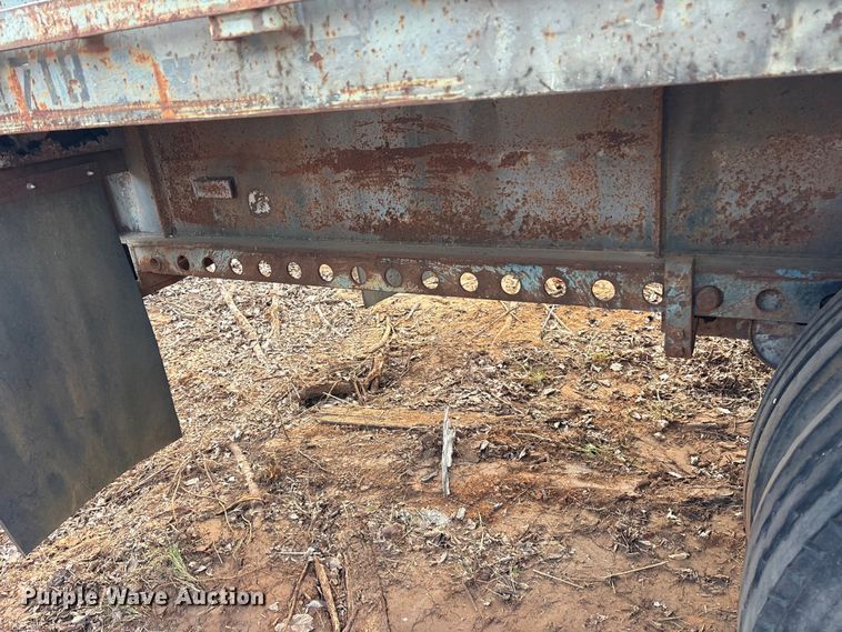 image for item DT4999 1987 Great Dane EXT-45-75 extendable flatbed trailer