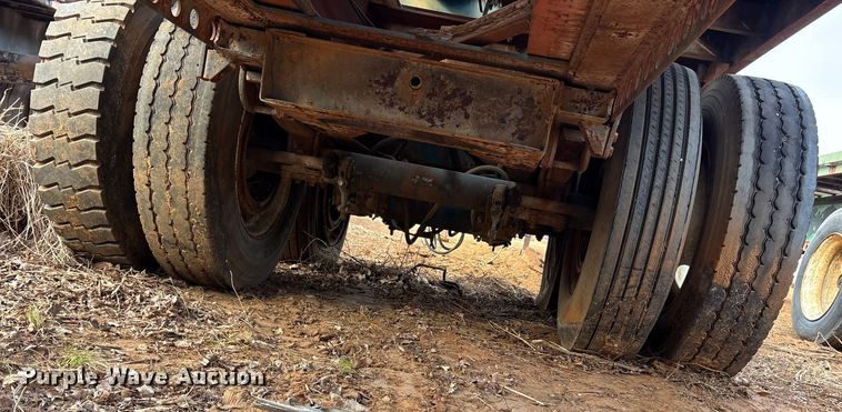 image for item DT4999 1987 Great Dane EXT-45-75 extendable flatbed trailer