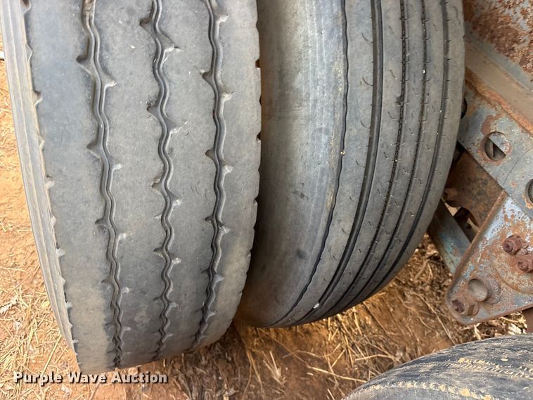 image for item DT4999 1987 Great Dane EXT-45-75 extendable flatbed trailer