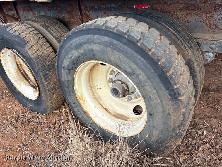 image for item DT4999 1987 Great Dane EXT-45-75 extendable flatbed trailer