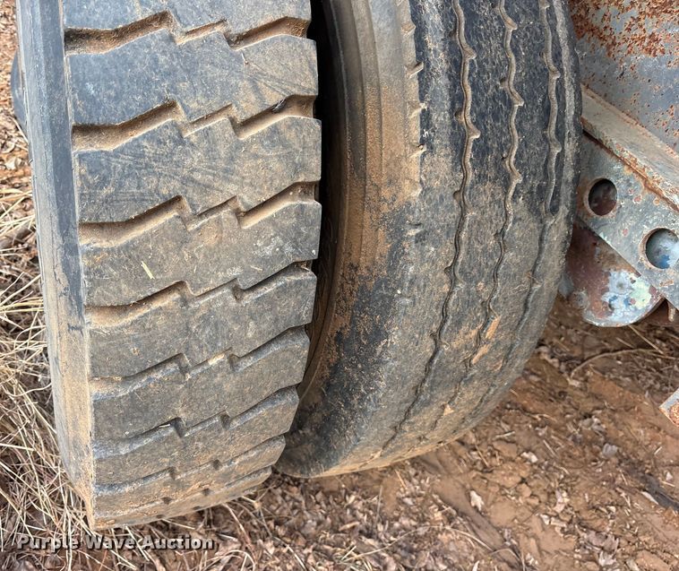 image for item DT4999 1987 Great Dane EXT-45-75 extendable flatbed trailer