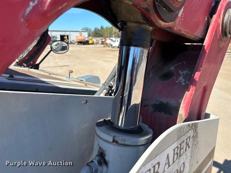 image for item DU0378 2019 Takeuchi TL12V2 tracked skid steer loader