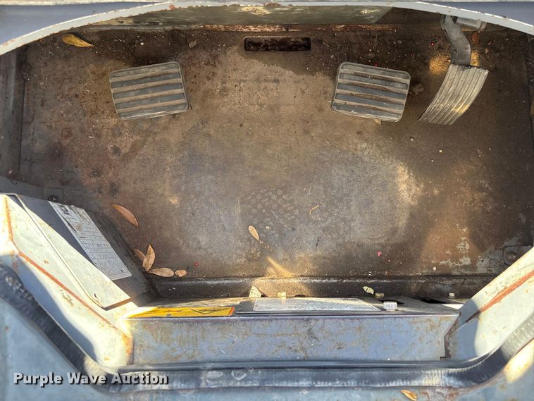 image for item DU0378 2019 Takeuchi TL12V2 tracked skid steer loader