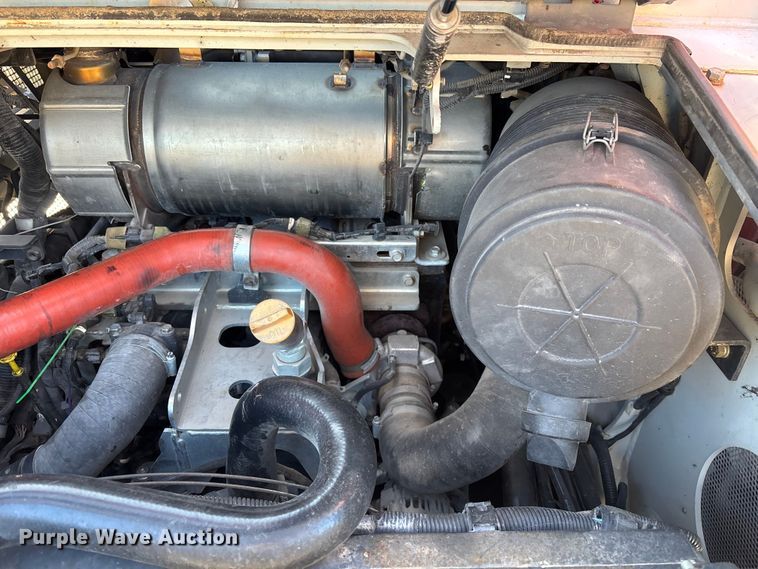 image for item DU0378 2019 Takeuchi TL12V2 tracked skid steer loader