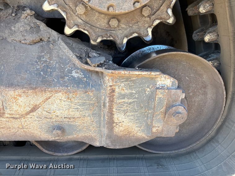 image for item DU0378 2019 Takeuchi TL12V2 tracked skid steer loader