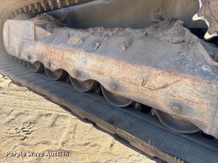 image for item DU0378 2019 Takeuchi TL12V2 tracked skid steer loader