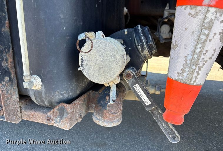 image for item DU0380 2012 Freightliner Business Class M2 sewer jetter truck