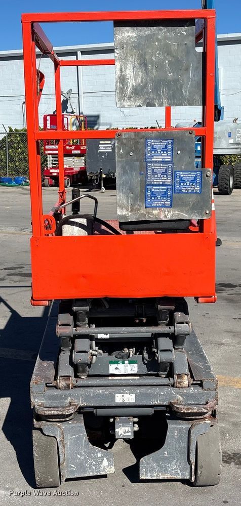 image for item DU0383 Skyjack SJIII 3219 scissor lift