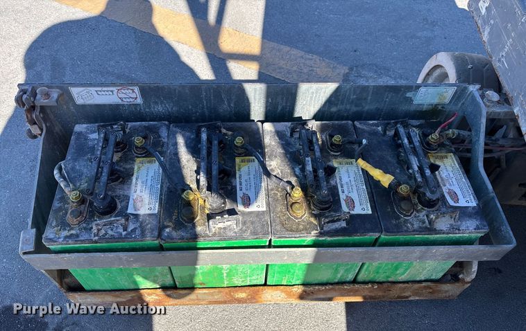 image for item DU0383 Skyjack SJIII 3219 scissor lift