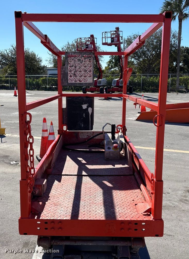 image for item DU0383 Skyjack SJIII 3219 scissor lift
