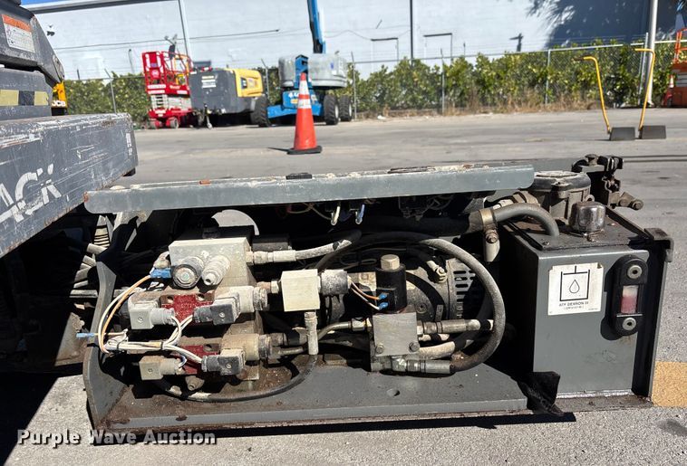 image for item DU0383 Skyjack SJIII 3219 scissor lift