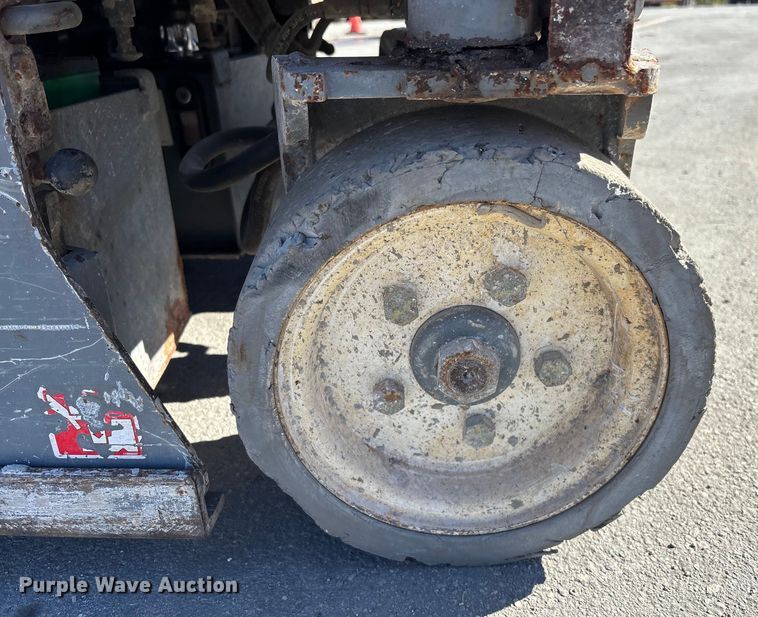 image for item DU0383 Skyjack SJIII 3219 scissor lift