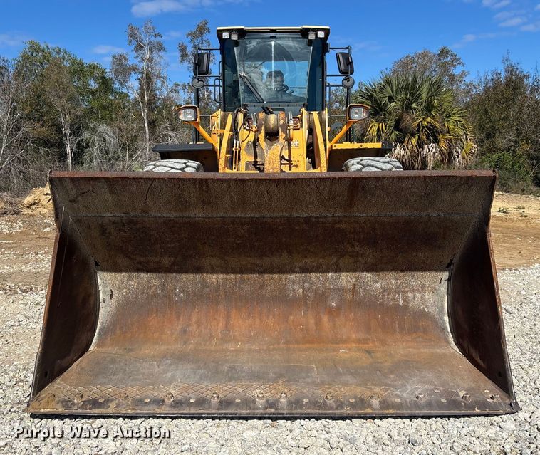 image for item DU0384 Hyundai HL970 wheel loader