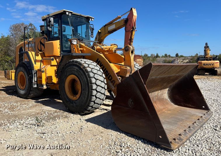 image for item DU0384 Hyundai HL970 wheel loader
