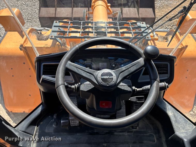 image for item DU0384 Hyundai HL970 wheel loader