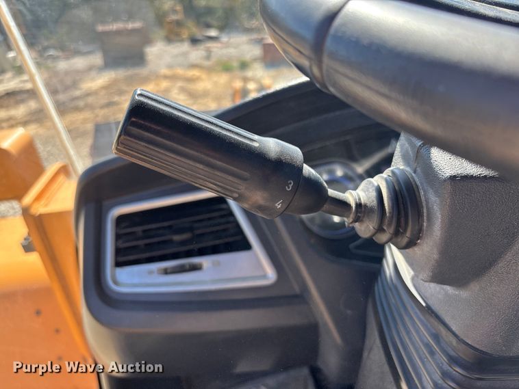 image for item DU0384 Hyundai HL970 wheel loader