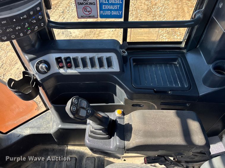 image for item DU0384 Hyundai HL970 wheel loader