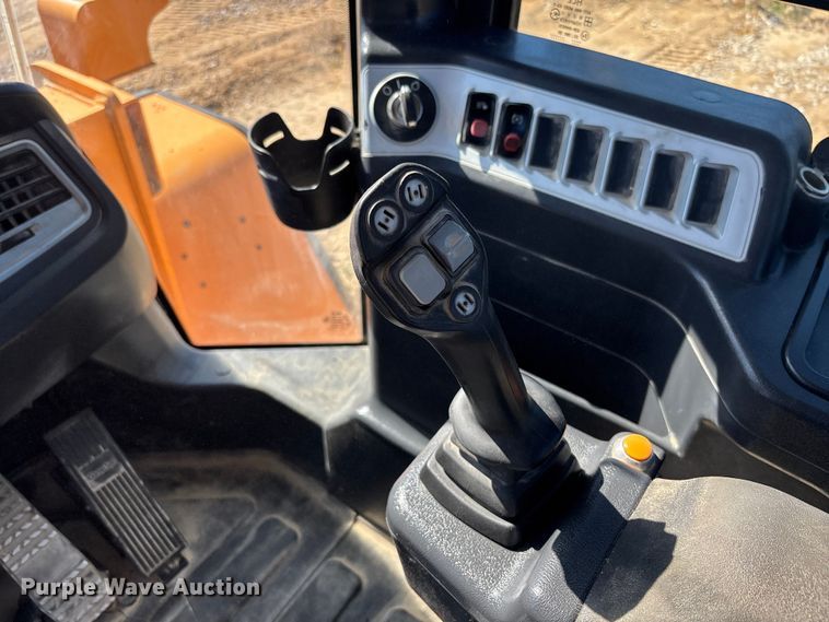 image for item DU0384 Hyundai HL970 wheel loader