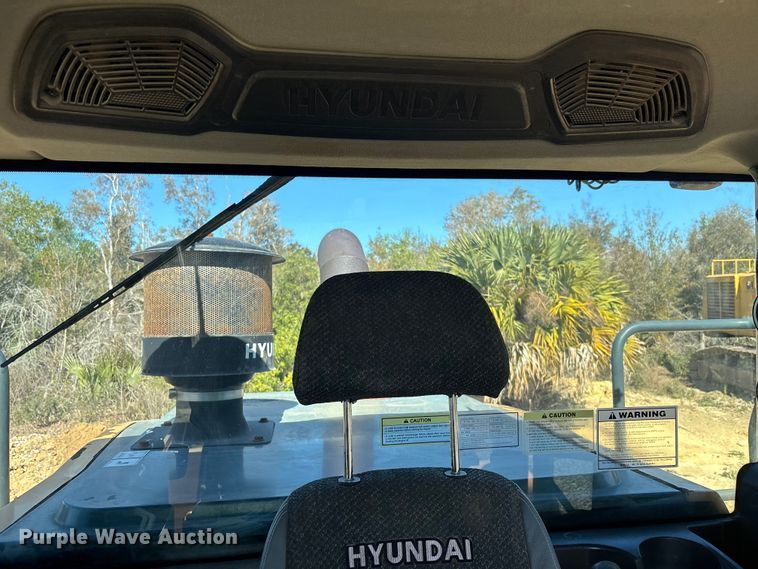 image for item DU0384 Hyundai HL970 wheel loader