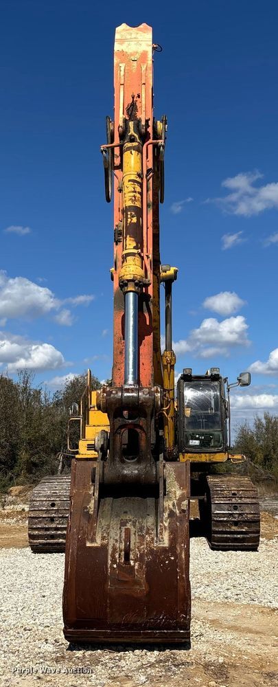 image for item DU0385 2004 John Deere 800C excavator