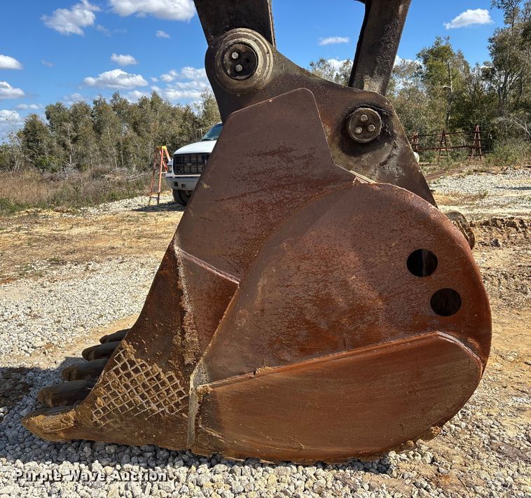 image for item DU0385 2004 John Deere 800C excavator