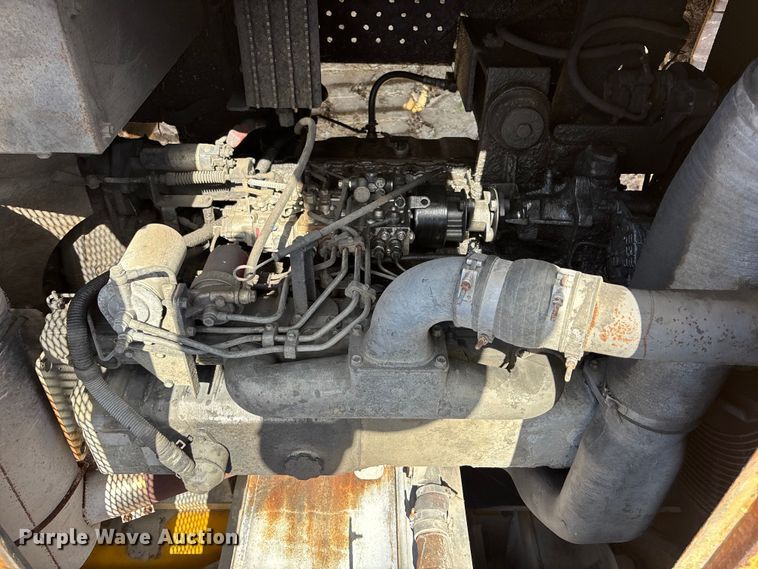 image for item DU0385 2004 John Deere 800C excavator