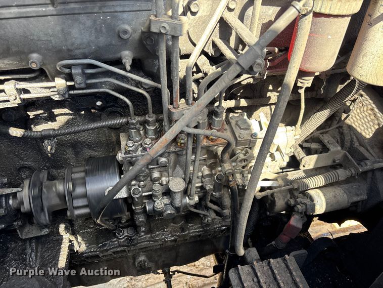 image for item DU0385 2004 John Deere 800C excavator